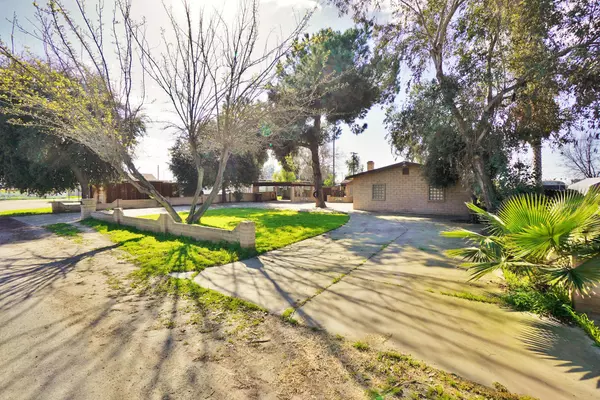 19611 Fair Oaks Avenue, Lemoore, CA 93245