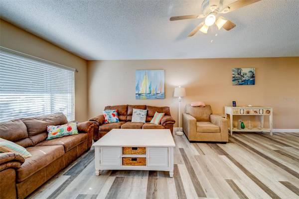 2220 SWEDISH DR #6, Clearwater, FL 33763