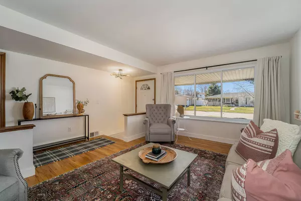 30860 Avondale Drive, Madison Heights, MI 48071