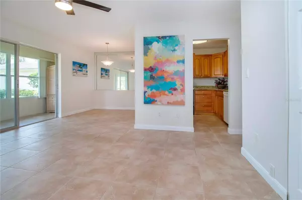 1903 CANTERBURY LN #B12, Sun City Center, FL 33573