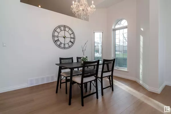 1103 HAYNES CL NW, Edmonton, AB T6R 2T6