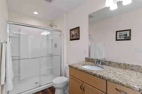 879 Amber LANE, Port Washington, WI 53074