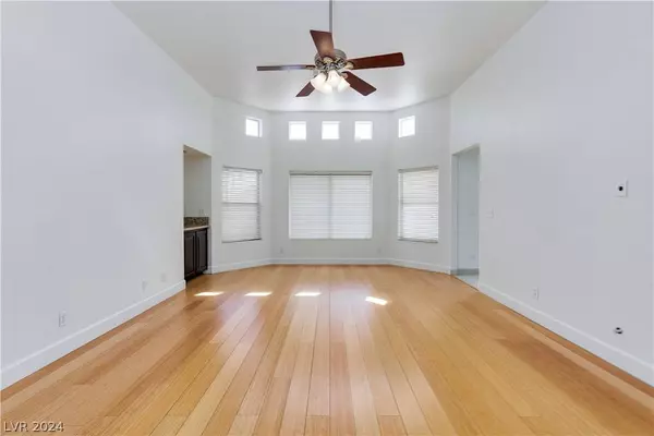 7841 Ben Hogan Drive, Las Vegas, NV 89149