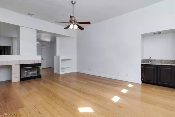 7841 Ben Hogan Drive, Las Vegas, NV 89149