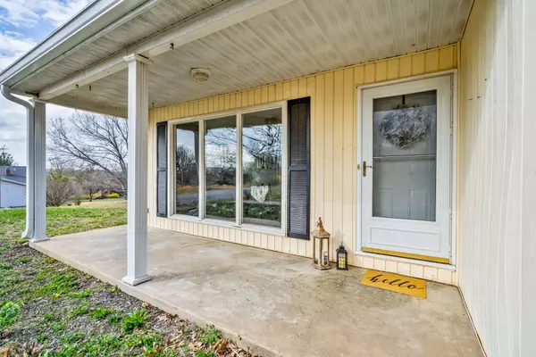 4272 Greenville Rd, Hopkinsville, KY 42240