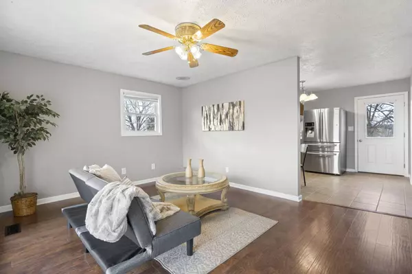 4272 Greenville Rd, Hopkinsville, KY 42240