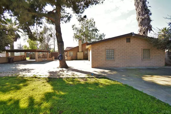 19611 Fairoaks Avenue, Lemoore, CA 93245