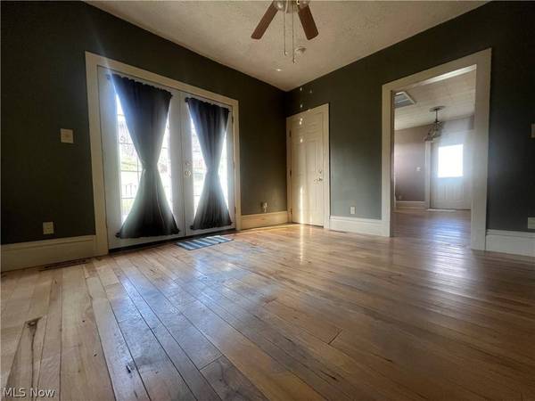 805 Delia AVE, Martins Ferry, OH 43935