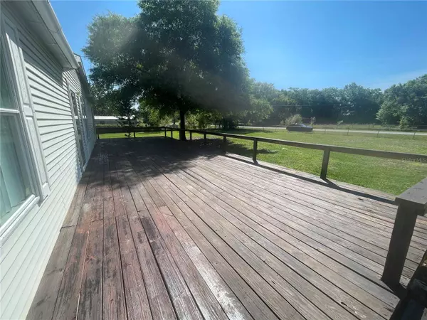 30547 EASTPORT DR, Zephyrhills, FL 33545