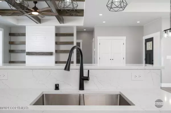 15163 W Fireweed DR, Big Lake, AK 99652