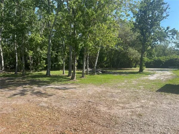 30547 EASTPORT DR, Zephyrhills, FL 33545