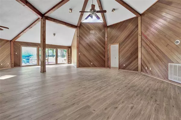 22340 Augusta CT, Huntsville, TX 77340