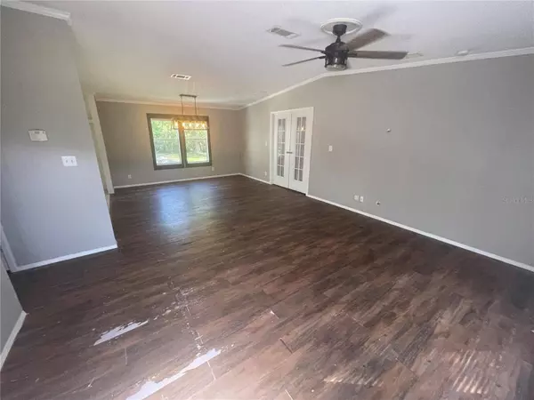 30547 EASTPORT DR, Zephyrhills, FL 33545