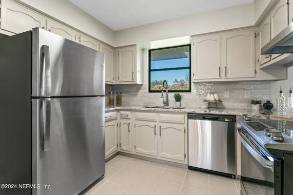 8515 LAKE MARIETTA DR S, Jacksonville, FL 32220