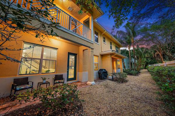 5238 Cambridge CT, Palm Beach Gardens, FL 33418