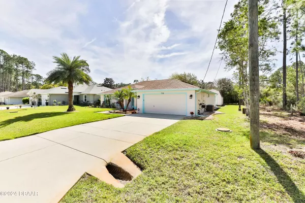 10 Lloshire PATH, Palm Coast, FL 32164