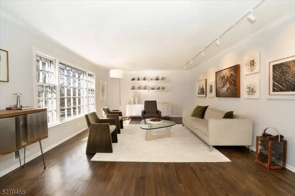 42 Princeton Dr, New Providence Boro, NJ 07974