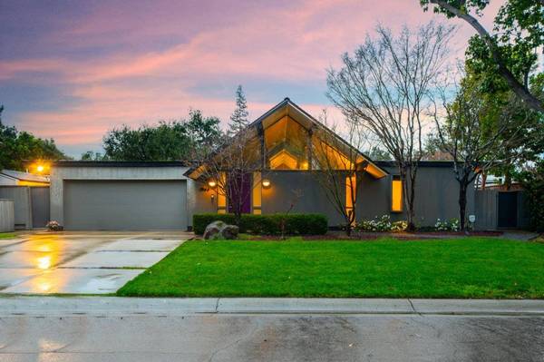 1544 Clay DR, Los Altos, CA 94024