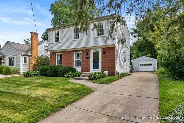220 Wallinwood NE Avenue, Grand Rapids, MI 49503
