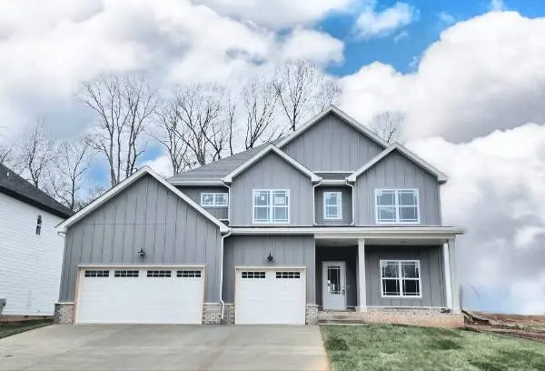 1754 Oak Forest Dr, Clarksville, TN 37043