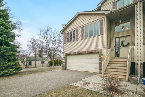 5541 5th ST NE, Fridley, MN 55432