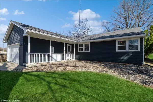 822 Ashmore Circle, West Des Moines, IA 50265