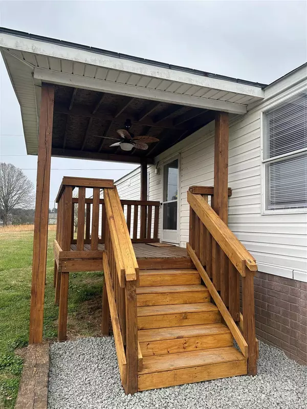 3549 Keystone DR, Sherrills Ford, NC 28673