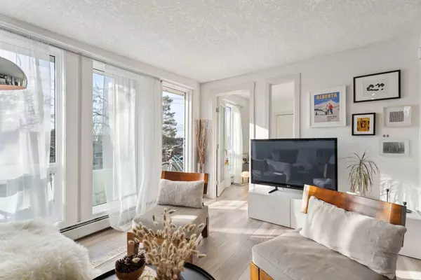 2111 14 ST SW #403, Calgary, AB T2T 3T2