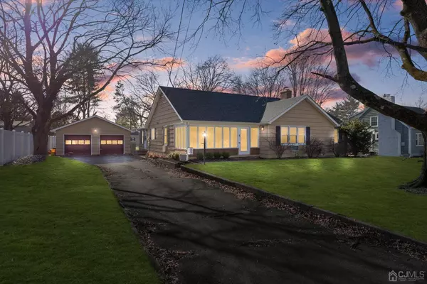 5 Monmouth DR, South Brunswick, NJ 08852