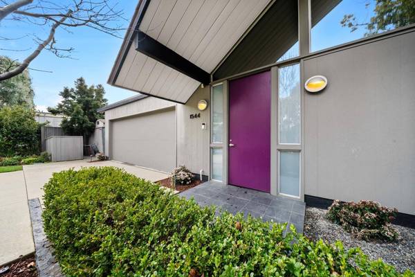 1544 Clay DR, Los Altos, CA 94024