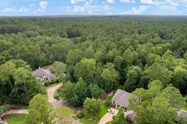 11 Montclaire Ct, Hattiesburg, MS 39402