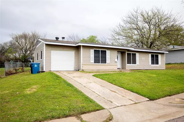 82 Vandenburg Drive, Denison, TX 75020