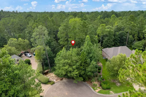 11 Montclaire Ct, Hattiesburg, MS 39402