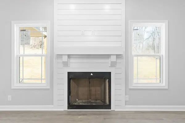 1754 Oak Forest Dr, Clarksville, TN 37043