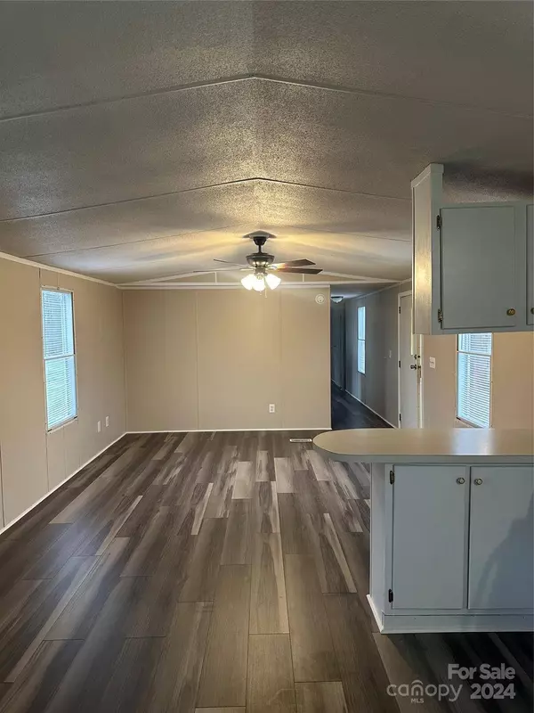 3549 Keystone DR, Sherrills Ford, NC 28673