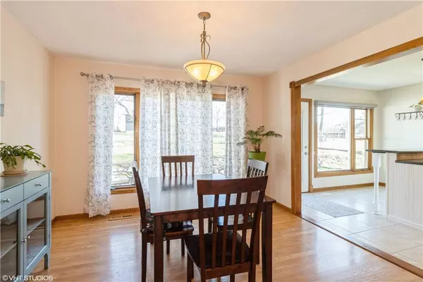 822 Ashmore Circle, West Des Moines, IA 50265