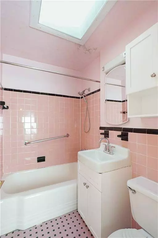 1557 Independence AVE #2B, Brooklyn, NY 11228