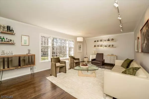 42 Princeton Dr, New Providence Boro, NJ 07974