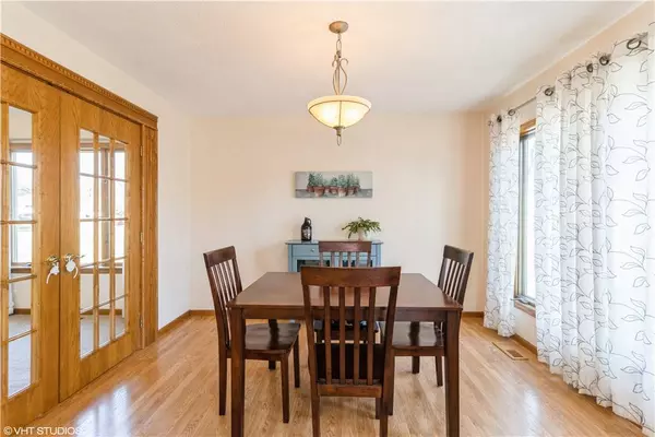 822 Ashmore Circle, West Des Moines, IA 50265