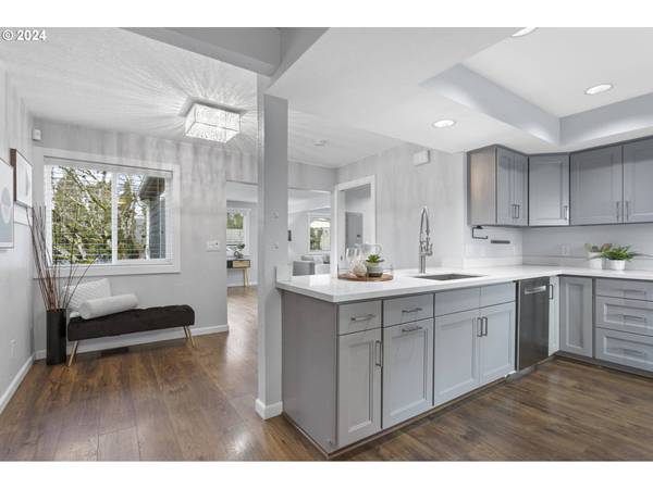 319 NW 139TH AVE, Portland, OR 97229