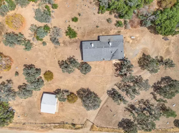 50108 Daffodil Lane, Squaw Valley, CA 93675