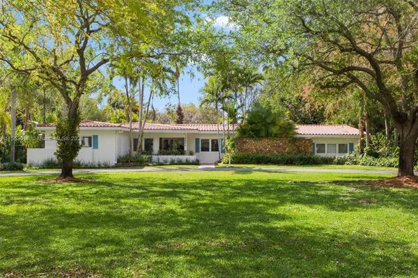 7600 SW 122nd St, Pinecrest, FL 33156