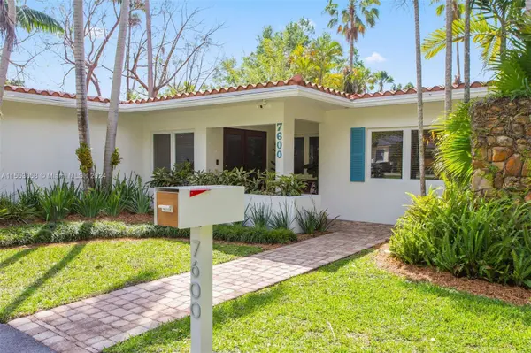 7600 SW 122nd St, Pinecrest, FL 33156