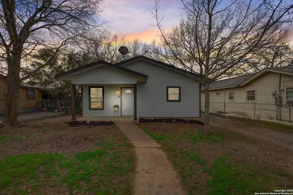 270 Peach Ave, New Braunfels, TX 78130