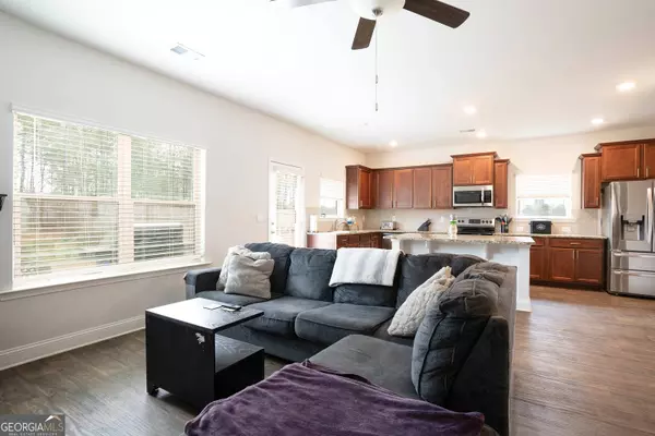 3412 Brackenwood RD, Loganville, GA 30052