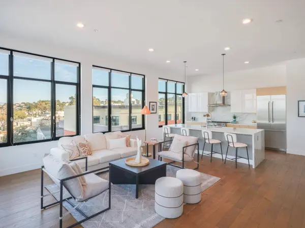 542 Lighthouse AVE 302, Pacific Grove, CA 93950