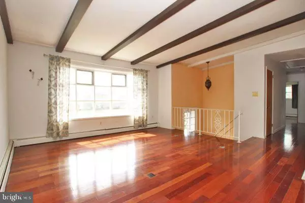 2925 FISCHER RD, Easton, PA 18045