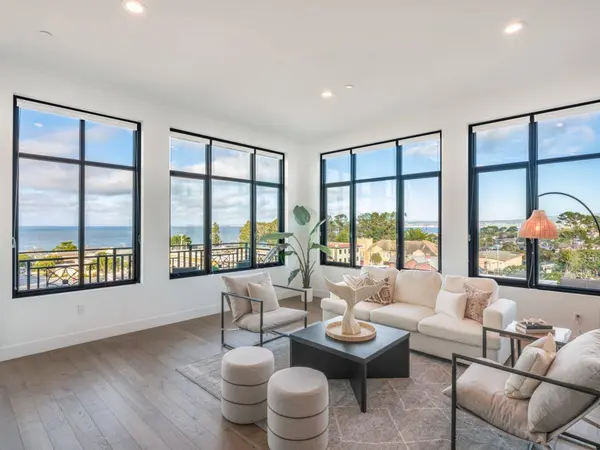 542 Lighthouse AVE 302, Pacific Grove, CA 93950