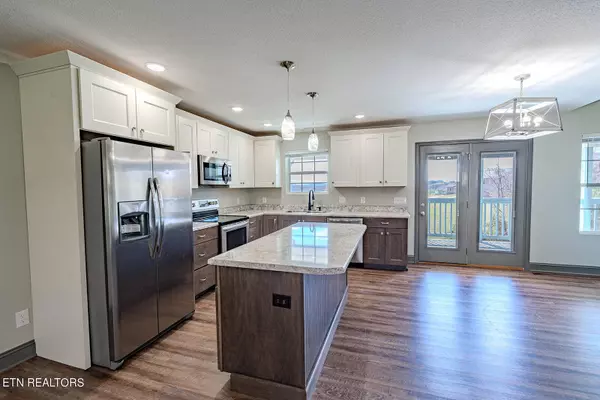 225 Pleasant Ridge LN, Bean Station, TN 37708