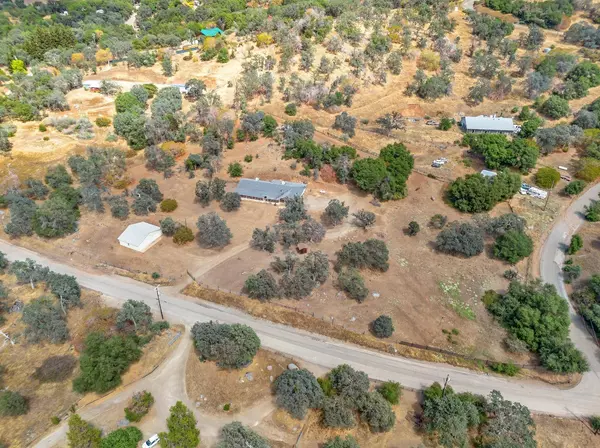 50108 Daffodil Lane, Squaw Valley, CA 93675